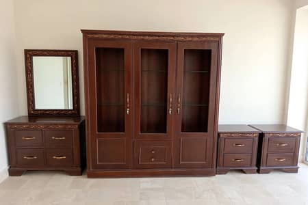 Full Bedroom Set - Divider Showcase + Dressing Tab