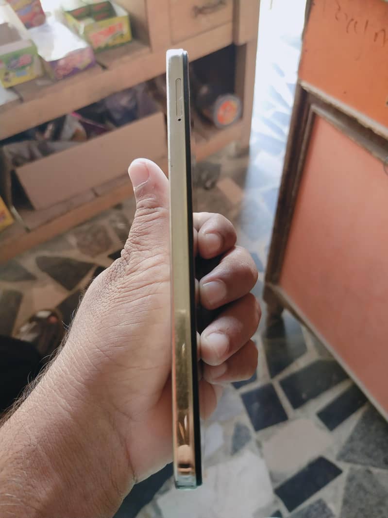 Tecno CAMON 20 3