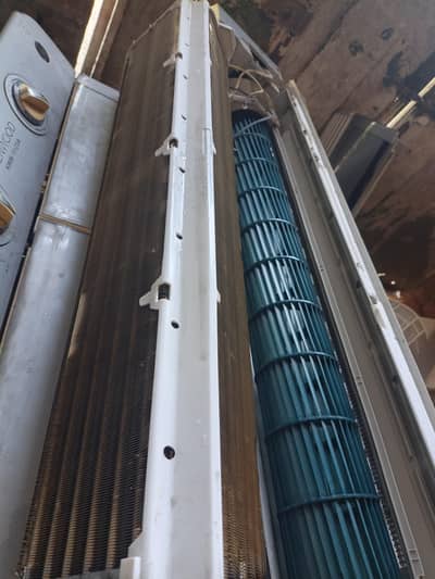 Gree 1.5 Ton Inverter AC – Excellent Condition
