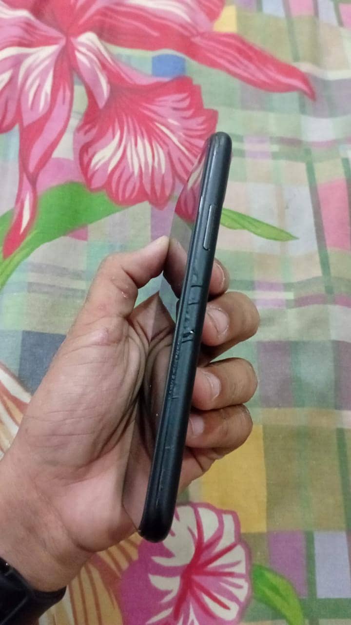 Apple iPhone X 3