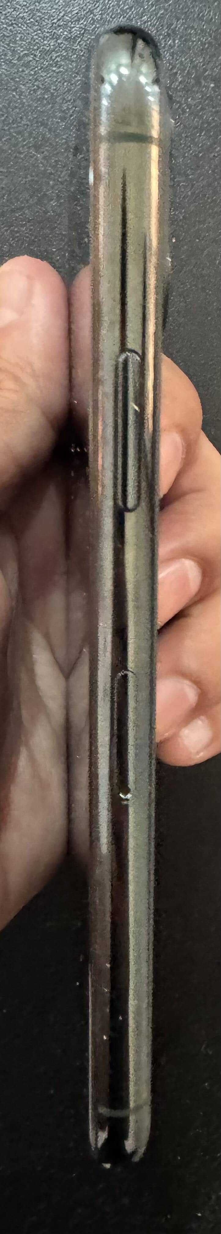 Apple iPhone 11 Pro 2