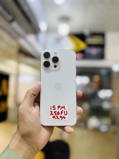 iPhone 15 pro max 256 ful sim time