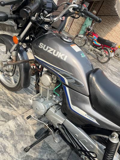 total genuine 1 onwer bikee for sale