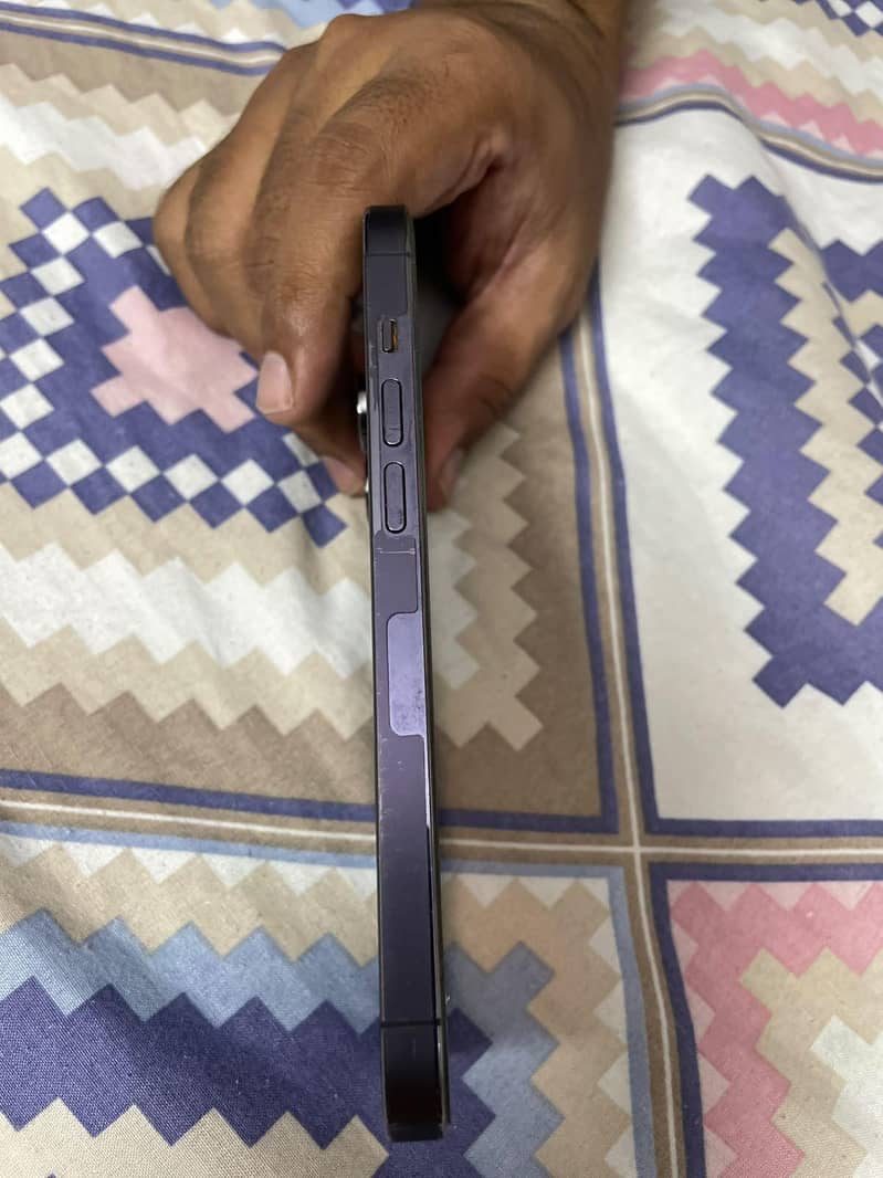 Apple iPhone 14 Pro 1
