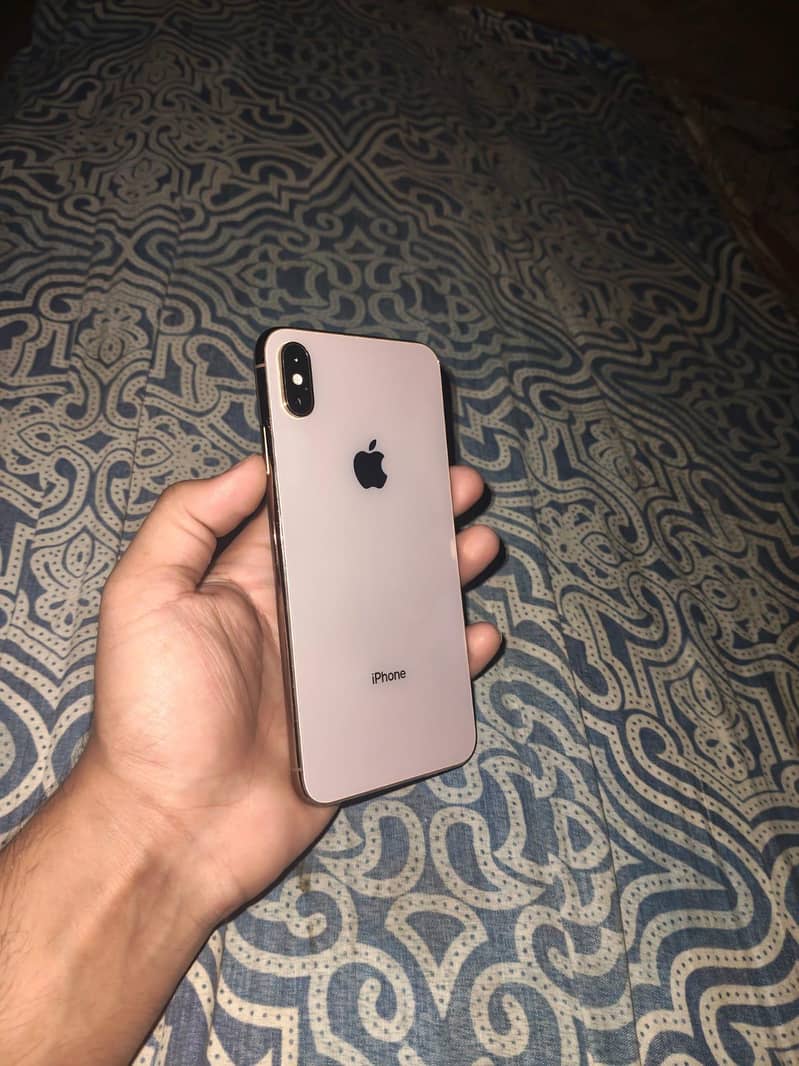 Apple iPhone XS Max 2