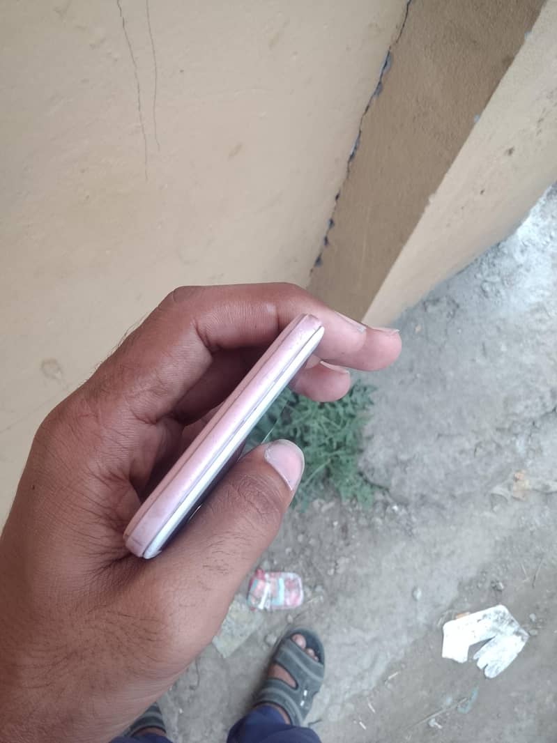 OPPO A57 0