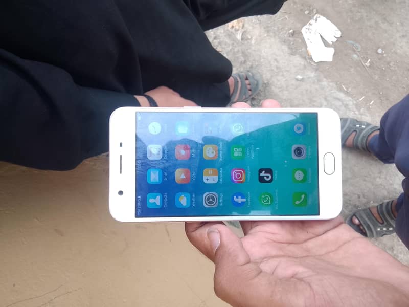 OPPO A57 6