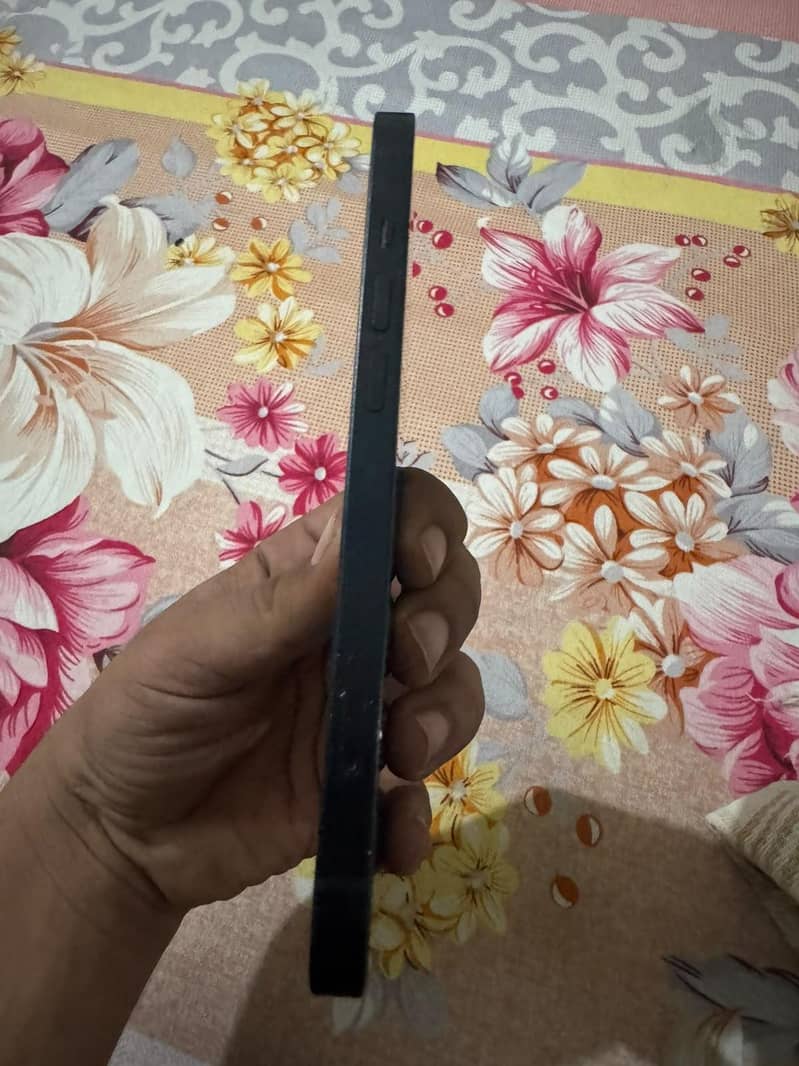 iPhone 13, with box full sim time 6