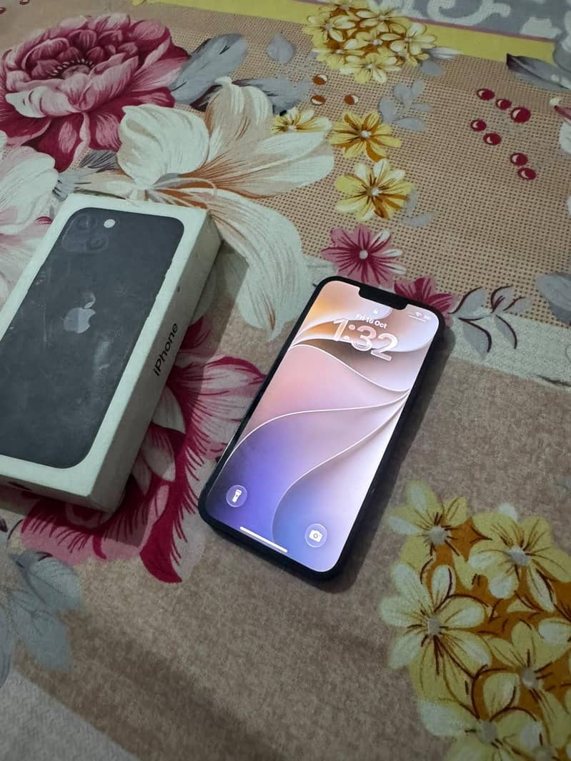 iPhone 13, with box full sim time 7