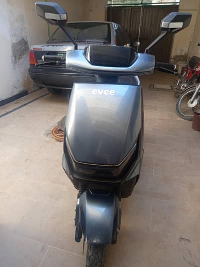 Evee GEN-Z Electric Scooter – Excellent Condition