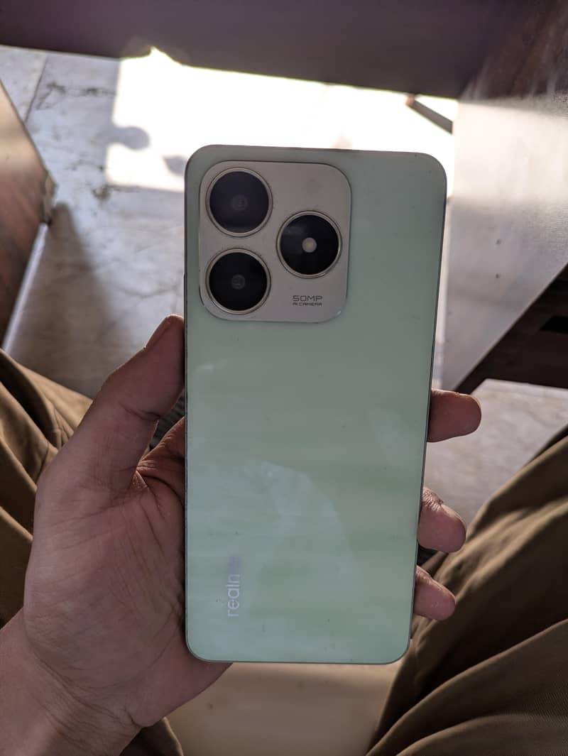 Realme C63 0