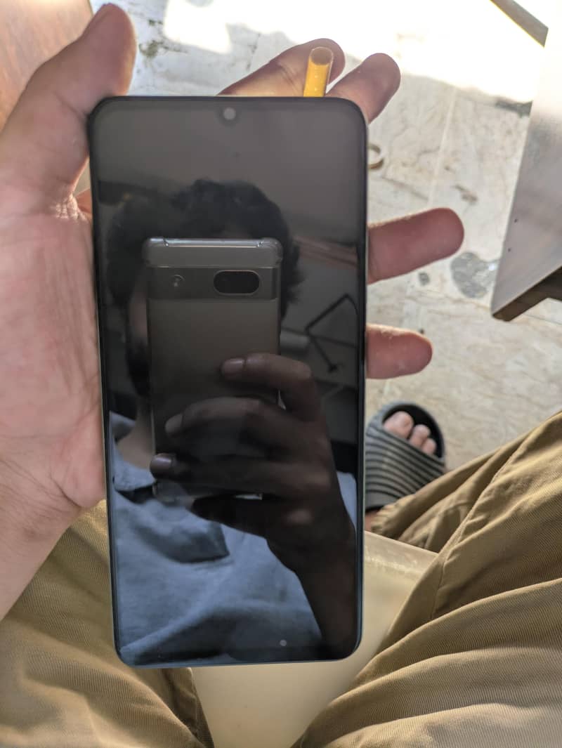 Realme C63 6