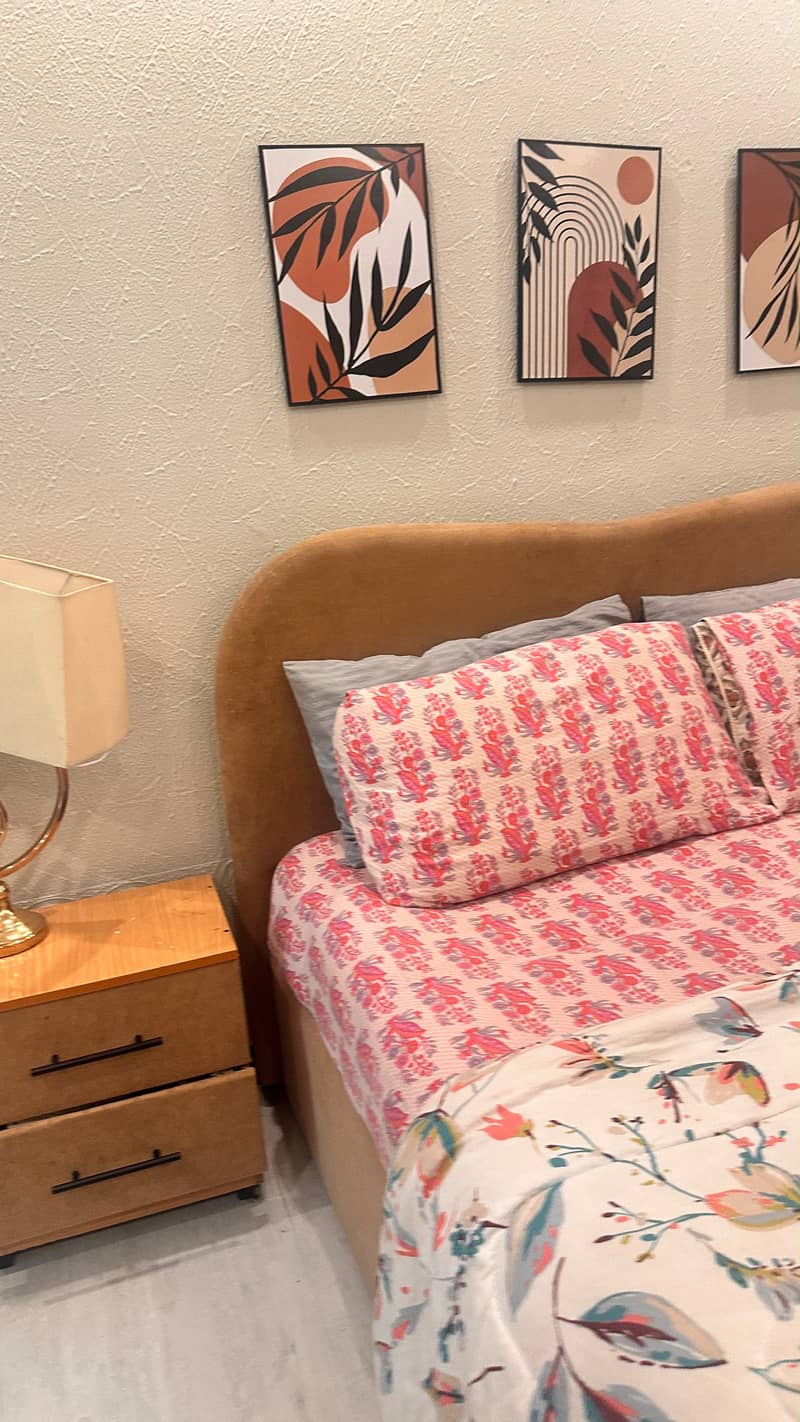 Pristine Wooden Bed-set 3