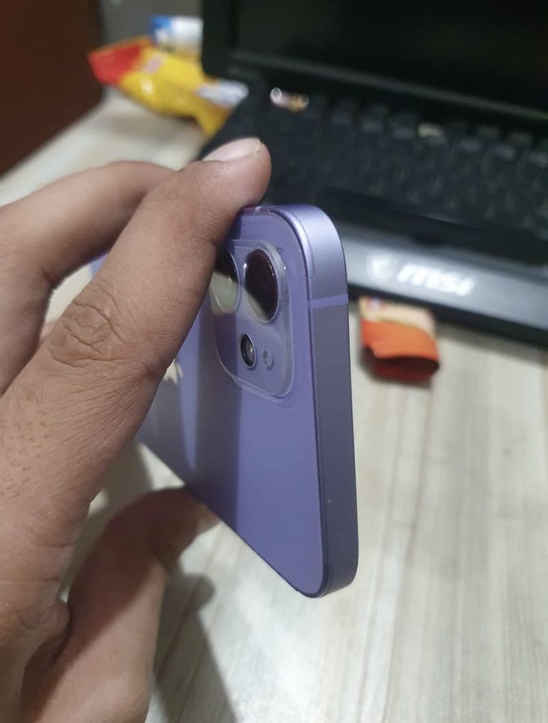 Apple iPhone 12 1