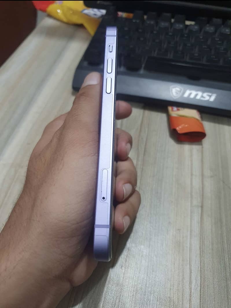 Apple iPhone 12 5