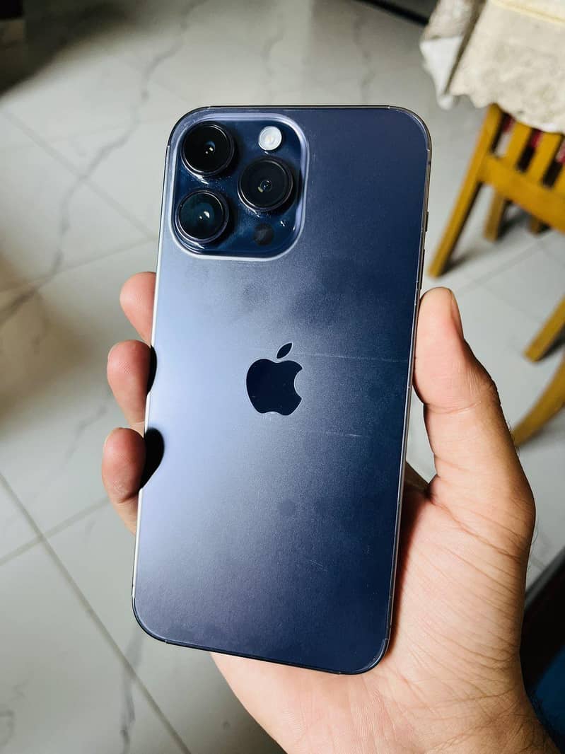 Apple iPhone 14 Pro Max 0