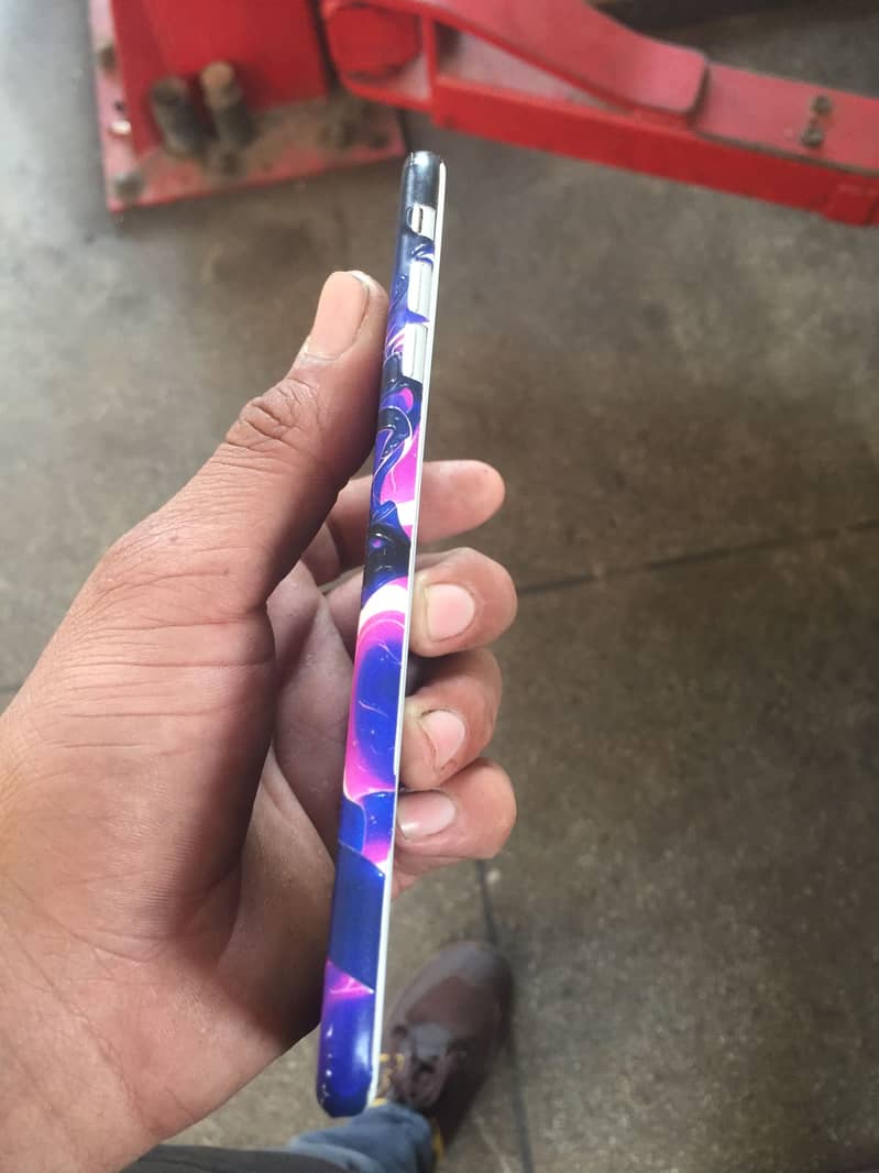 Apple iPhone 7 Plus 2