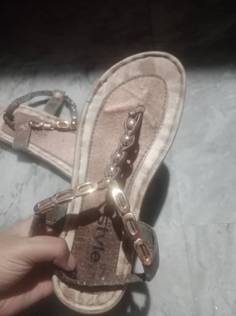 sandals slippers 0