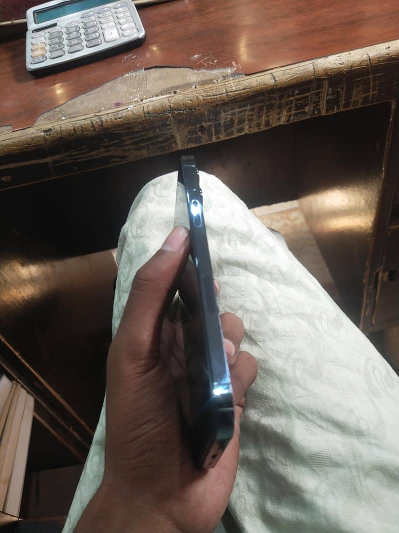 Apple iPhone 12 Pro Max 2