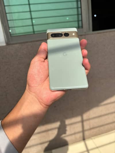 goggle pixel 7pro full condition 10/10