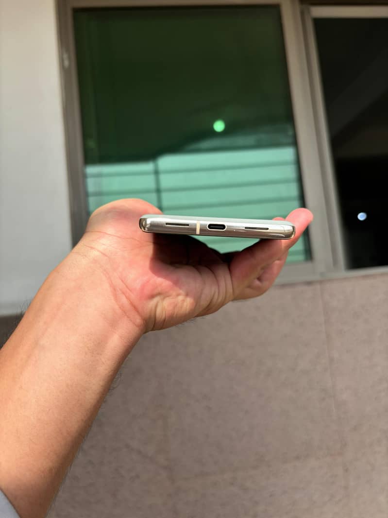 goggle pixel 7pro full condition 10/10 1