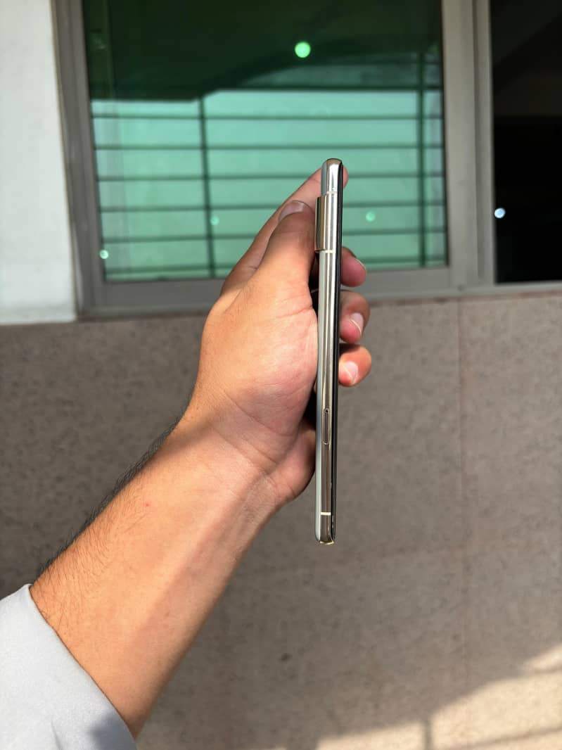 goggle pixel 7pro full condition 10/10 3