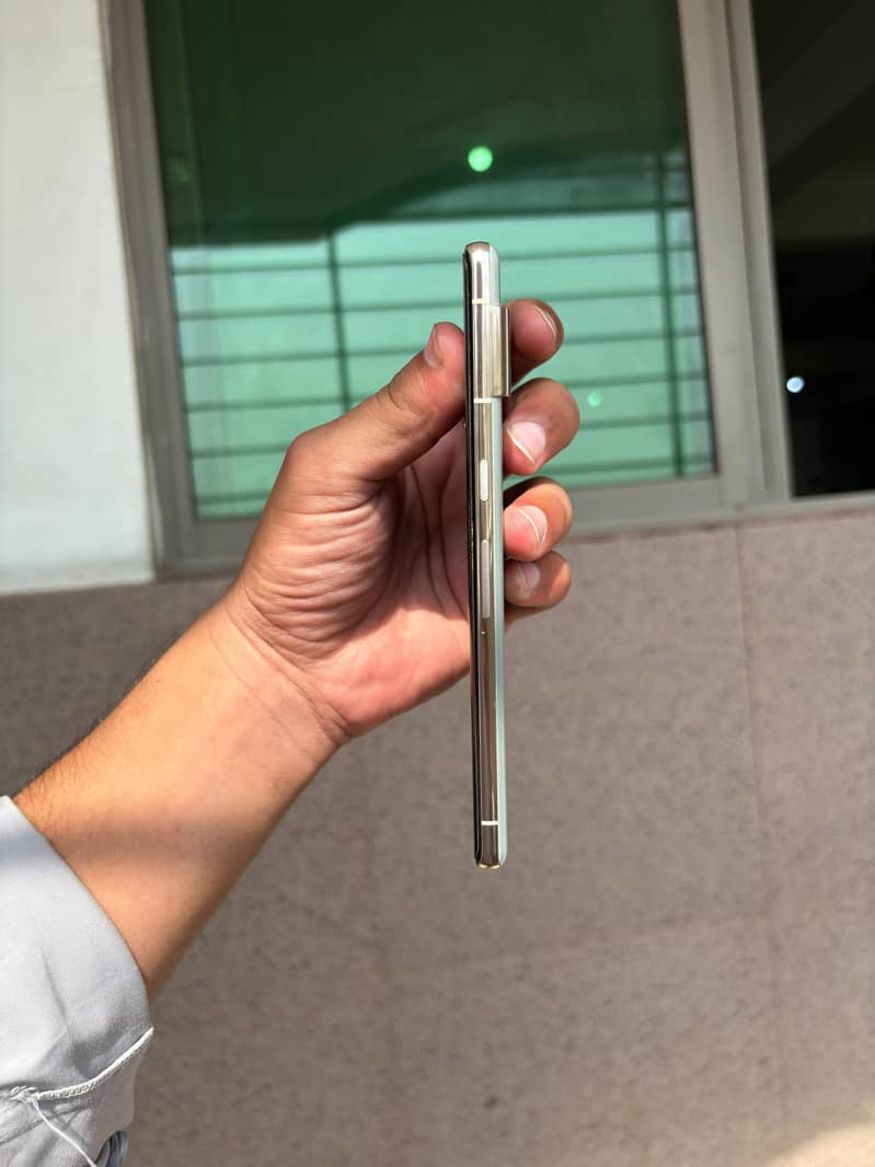 goggle pixel 7pro full condition 10/10 4