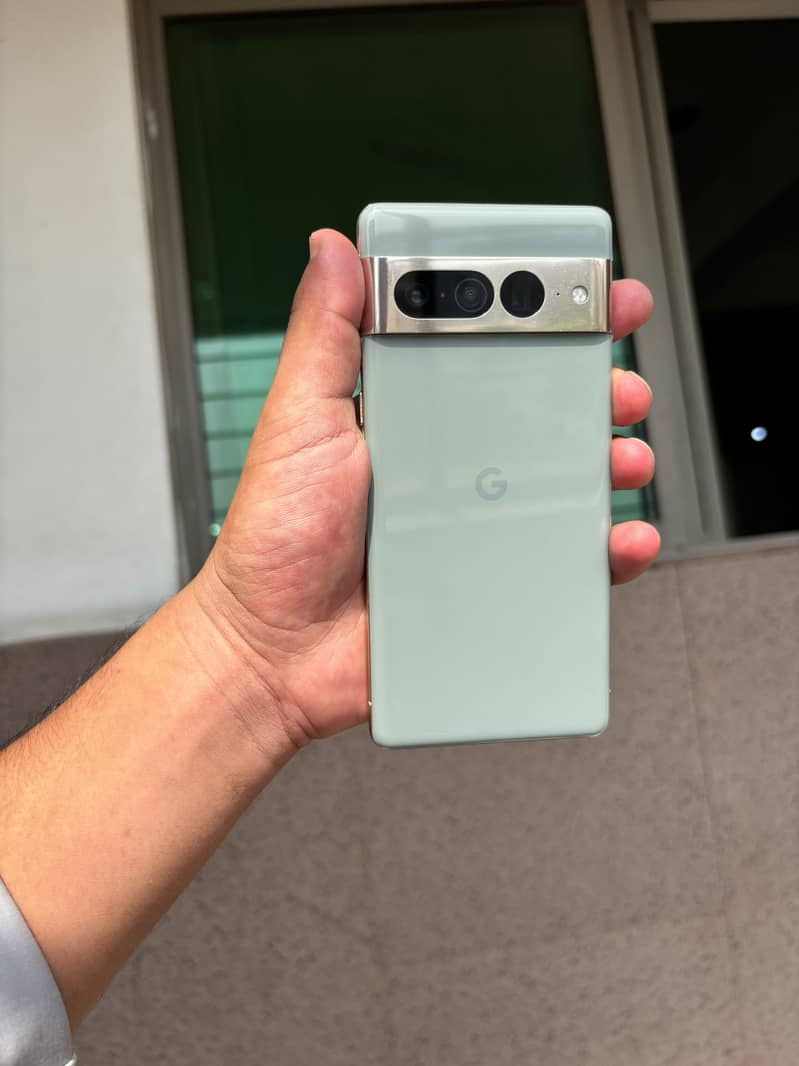 goggle pixel 7pro full condition 10/10 5