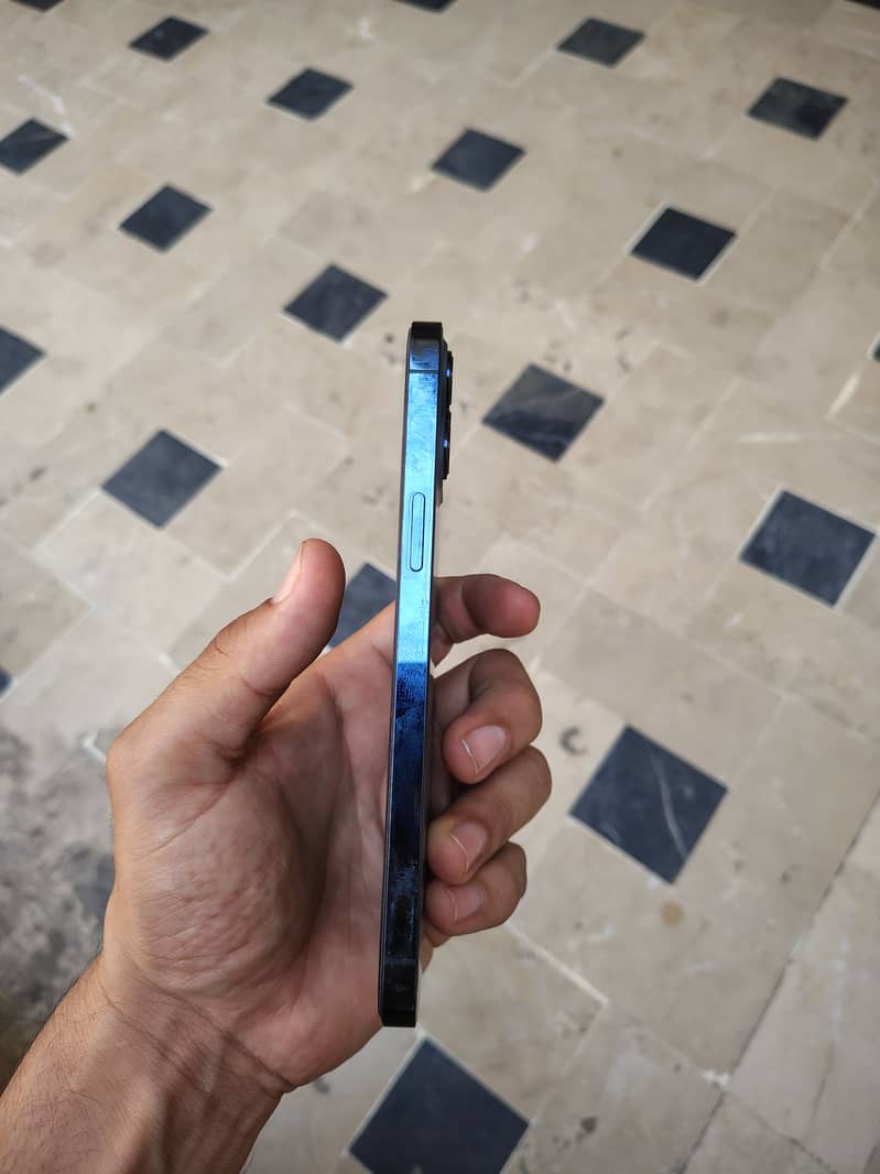 Apple iPhone 12 Pro Max 1