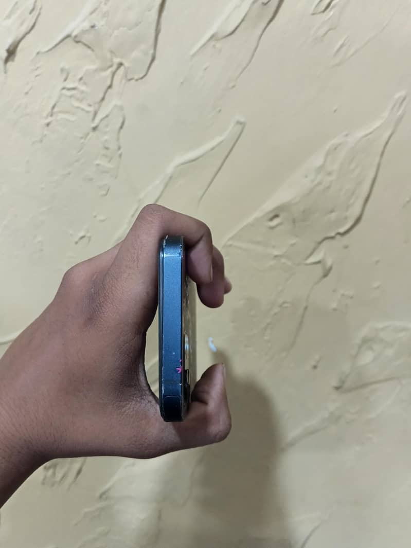 Apple iPhone 12 5