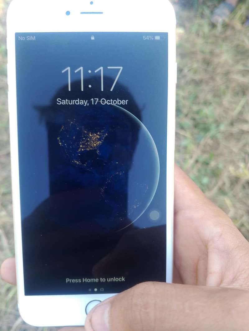 Apple iPhone 7 Plus 0