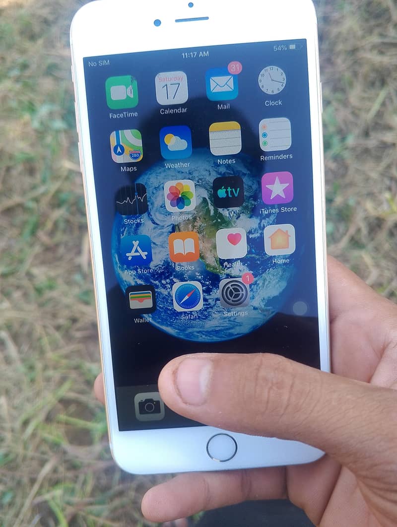 Apple iPhone 7 Plus 1