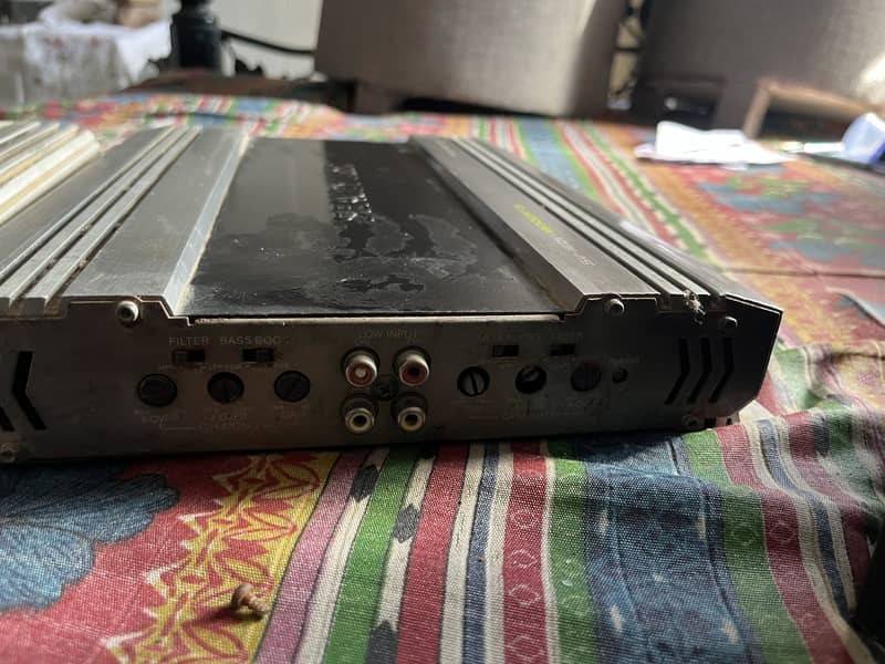 2 amplifiers 1