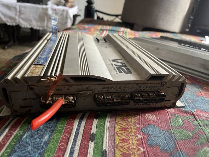 2 amplifiers 3