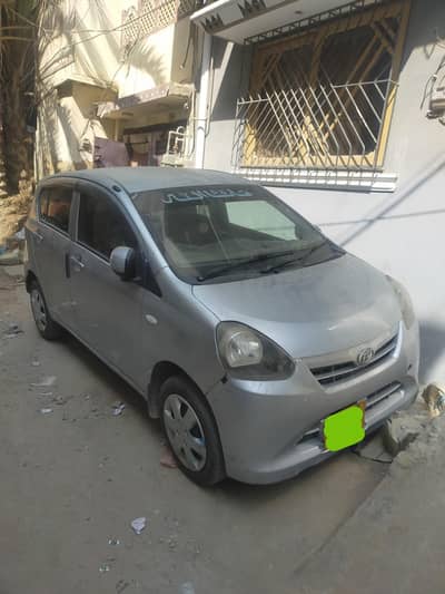 Daihatsu Mira 2012