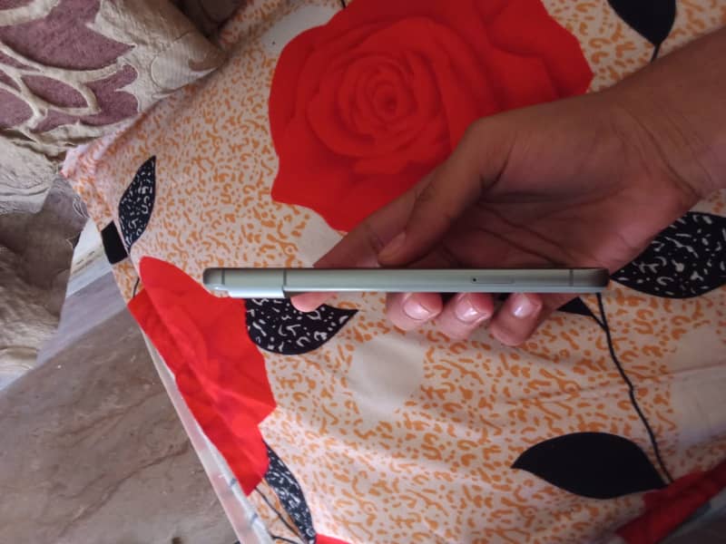 Google Pixel 8 2