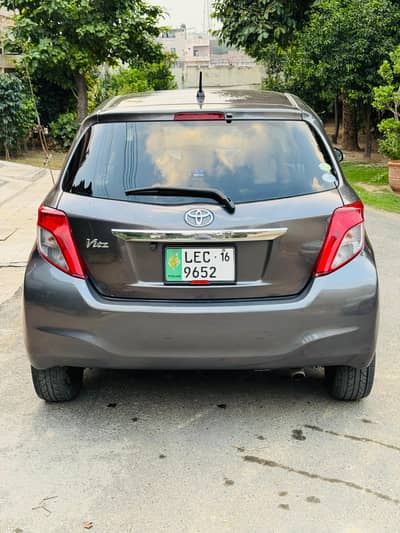 Toyota Vitz 2013