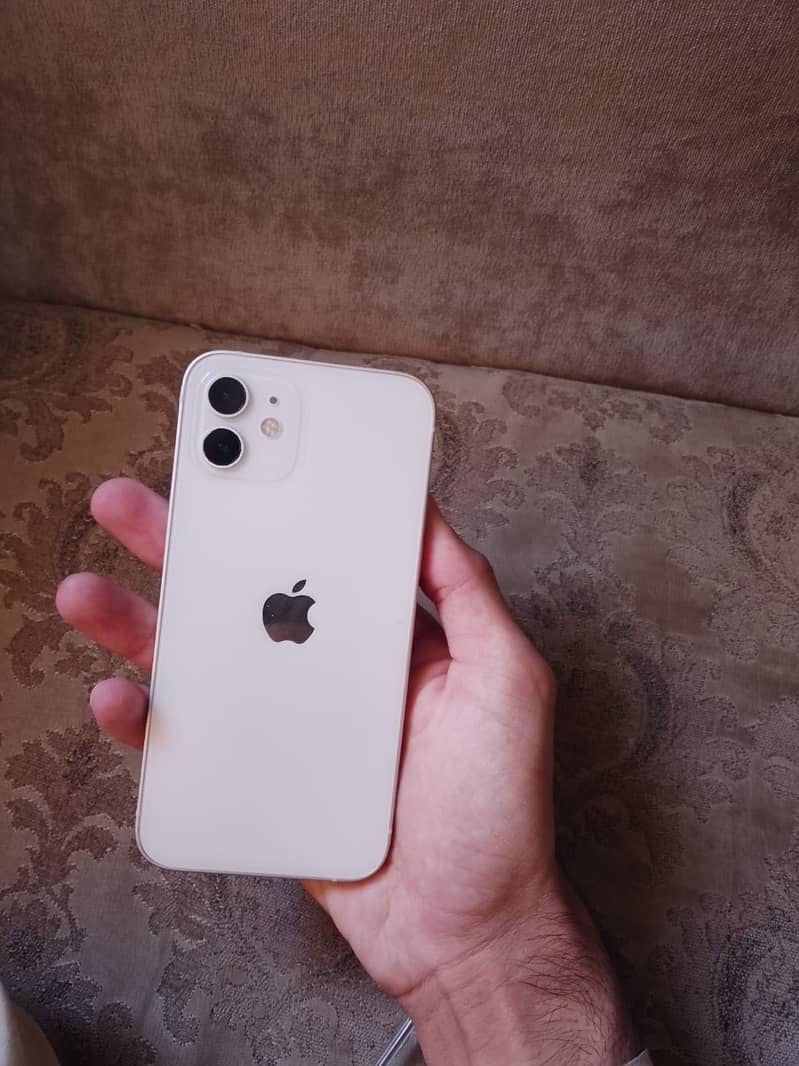 Apple iPhone 12 7