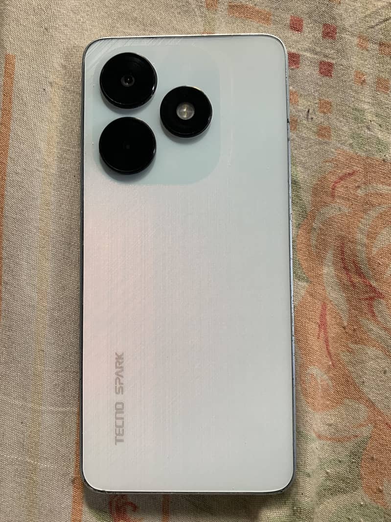 Tecno Spark 20C 0