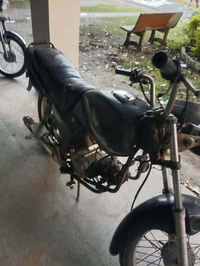 Unique UD 100 2010