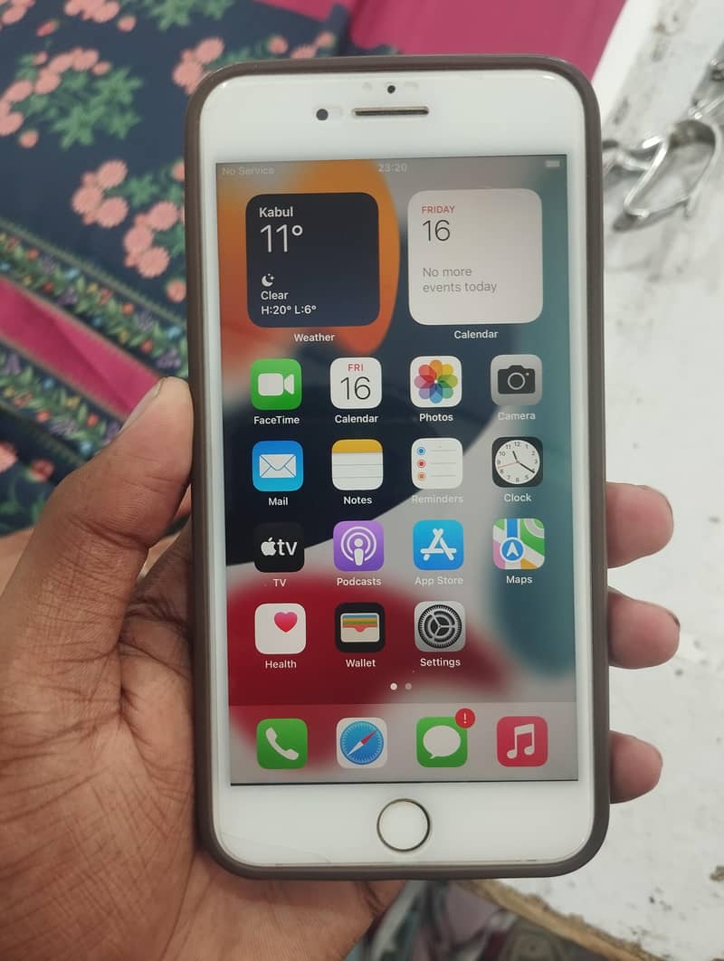 Apple iPhone 7 Plus 0