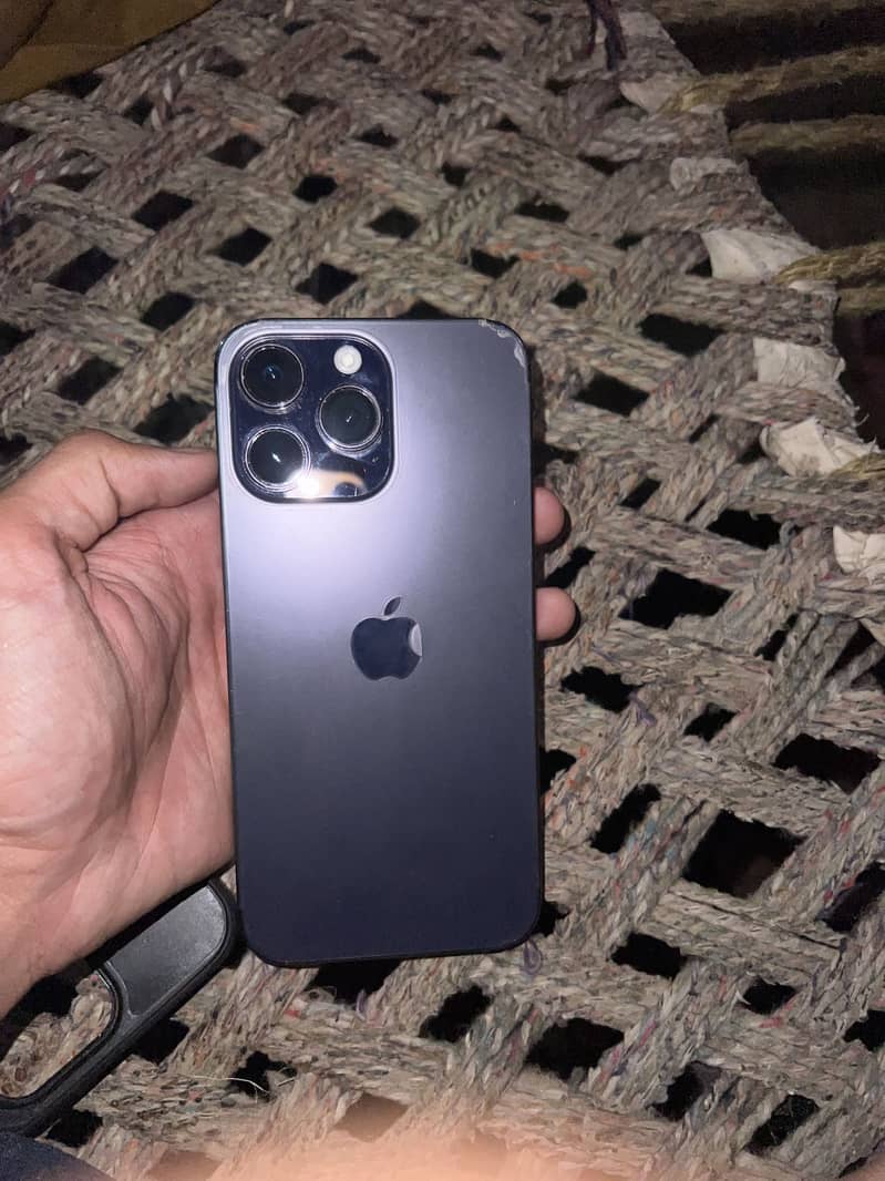 Apple iPhone 14 Pro Max 3