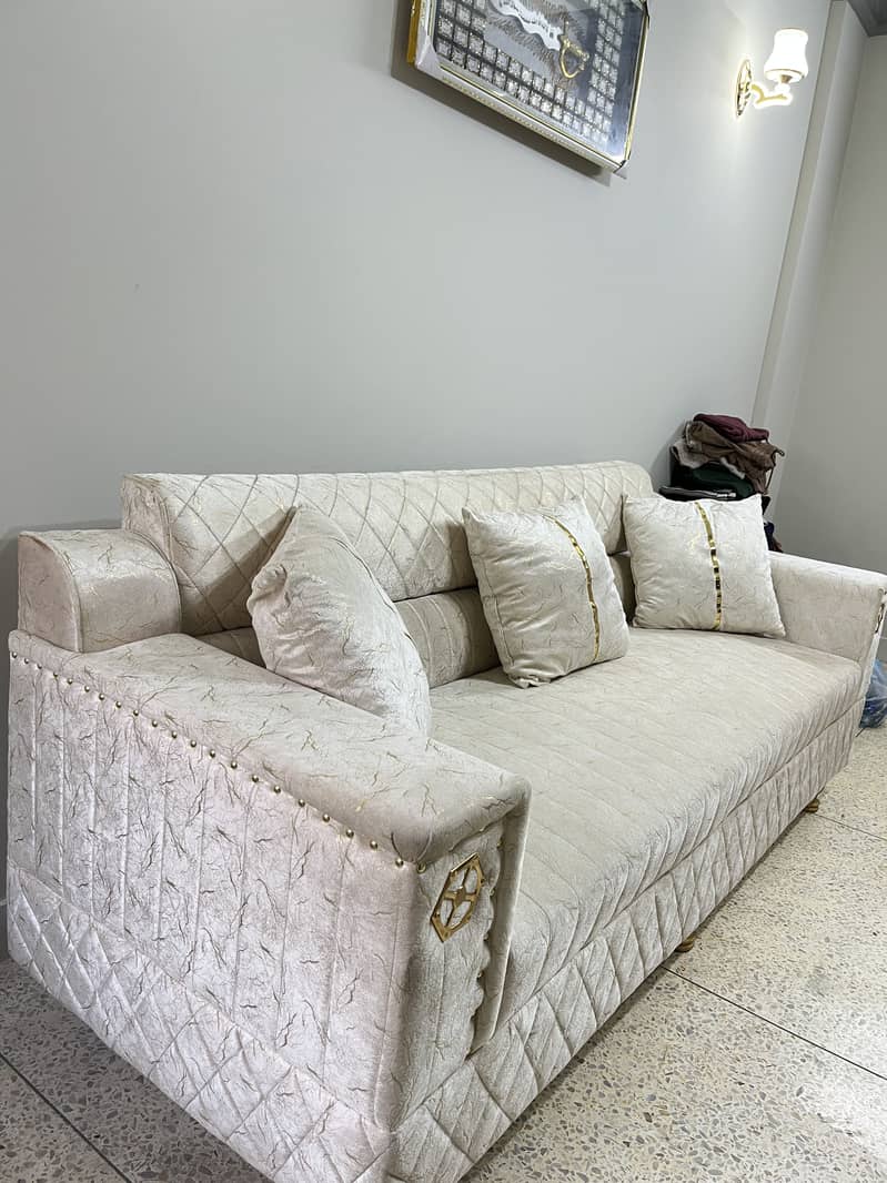 5 Seater Sofa Set 0
