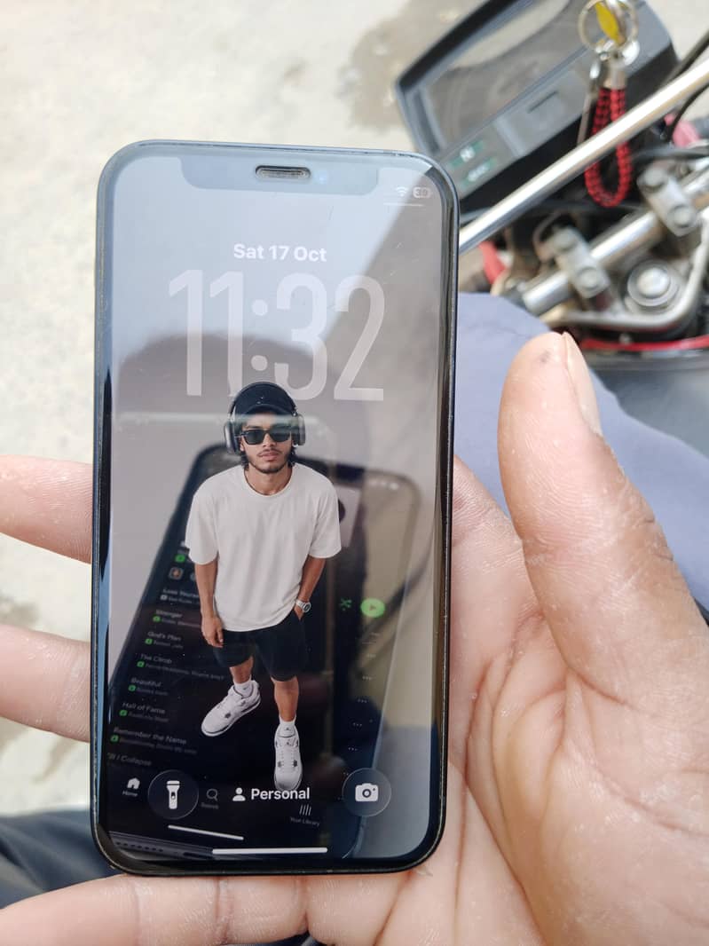 Apple iPhone 12 mini 1