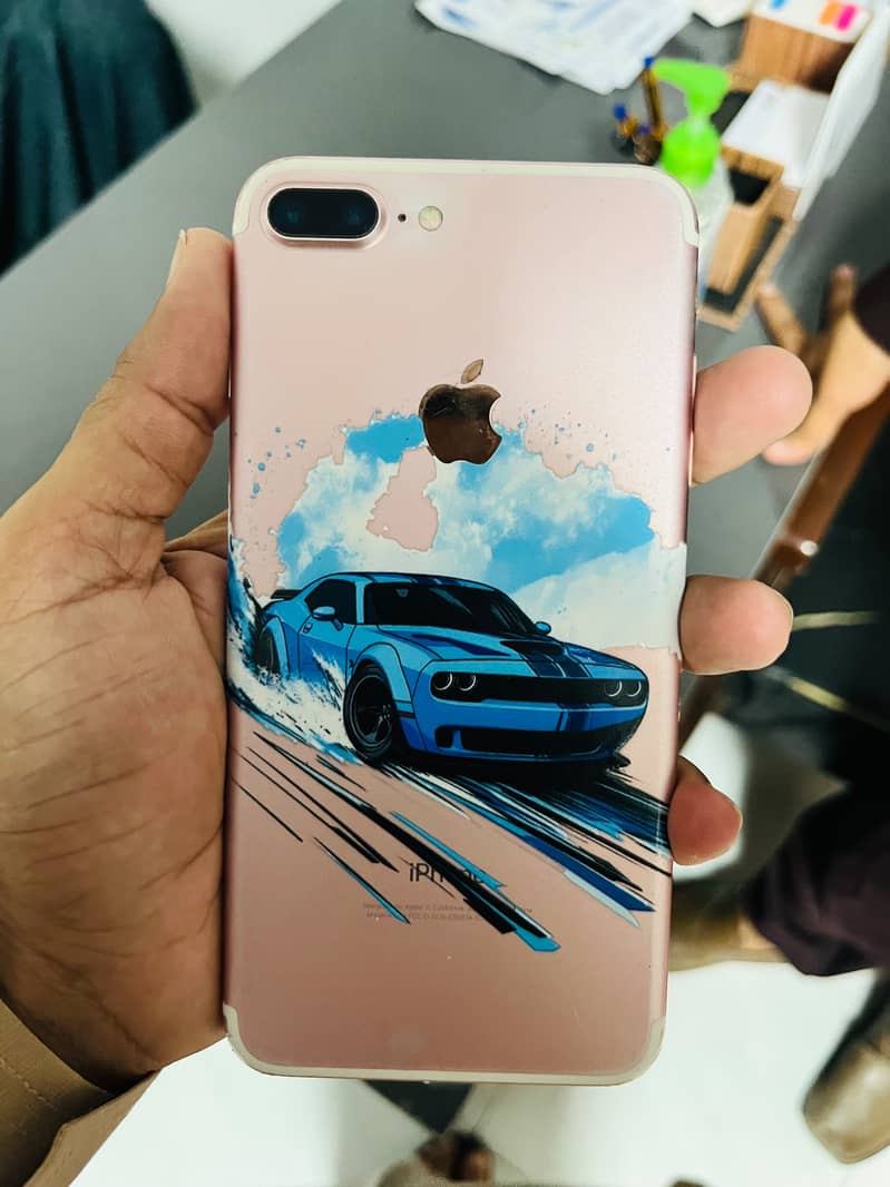 Apple iPhone 7 Plus 1