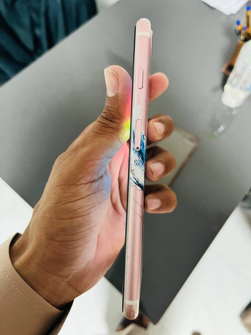Apple iPhone 7 Plus 4
