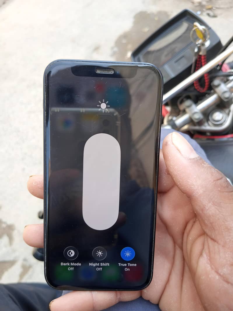 Apple iPhone 12 mini 4