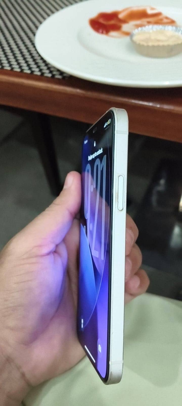 Apple iPhone 12 2