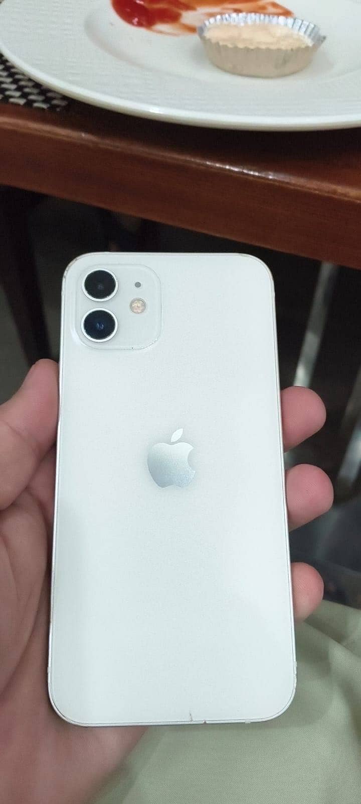 Apple iPhone 12 4