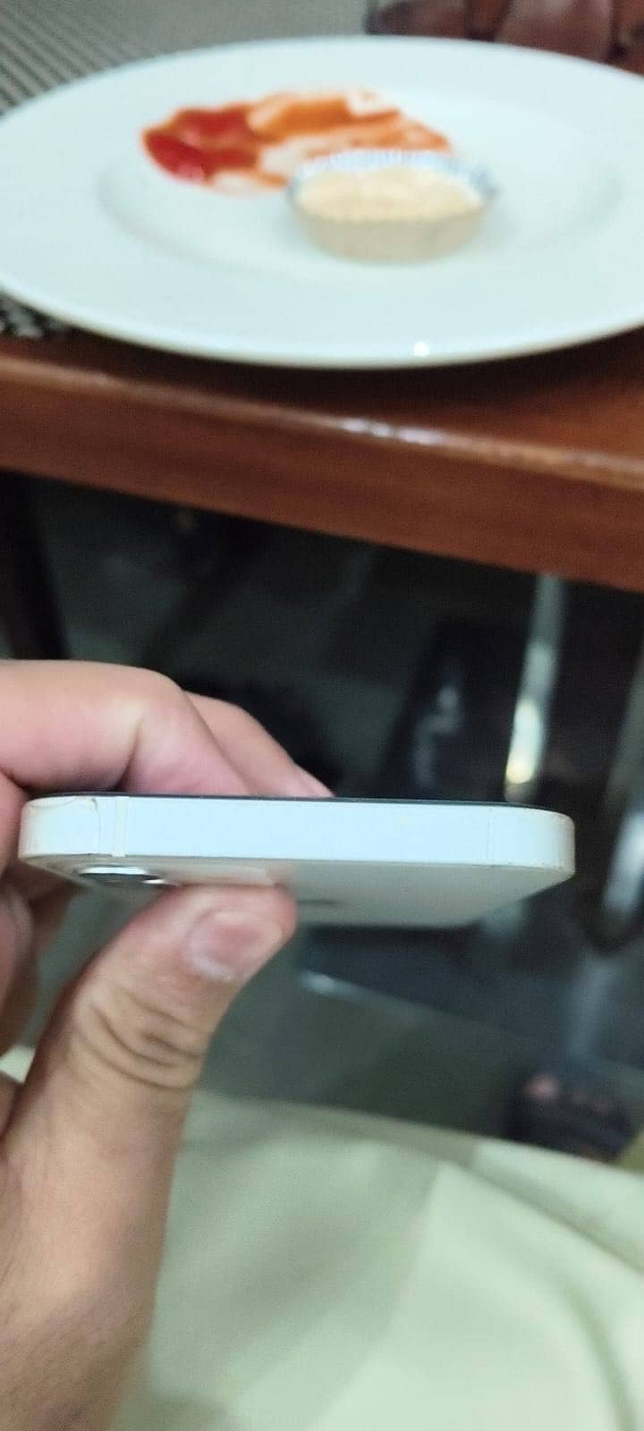 Apple iPhone 12 7